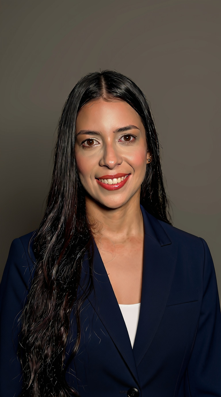 Retrato profesional de Claudia Castillo, asistente legal